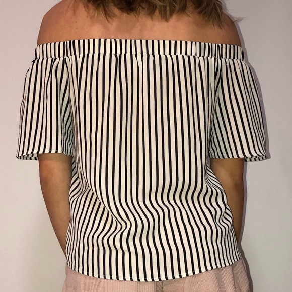 NWOT Bar III Off The Shoulder Blouse - Picture 2 of 2